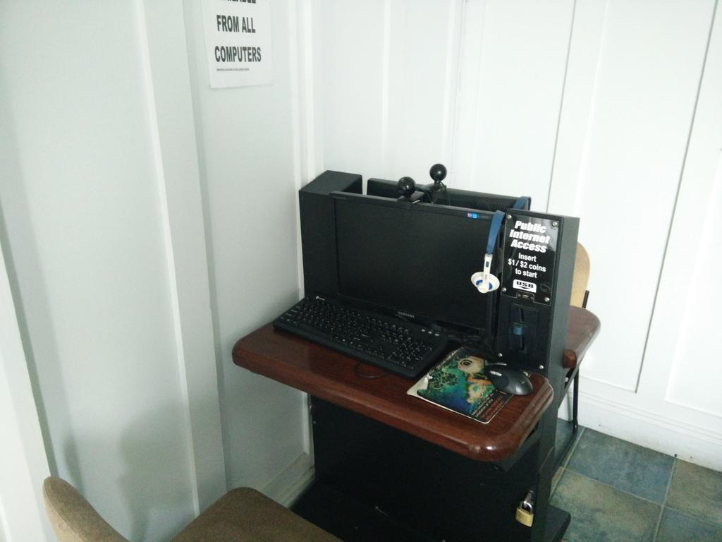 Cairns Girls Hostel エクステリア 写真